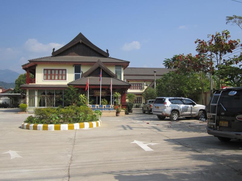 Khampaseuth Hotel Ванг-Виенг Экстерьер фото