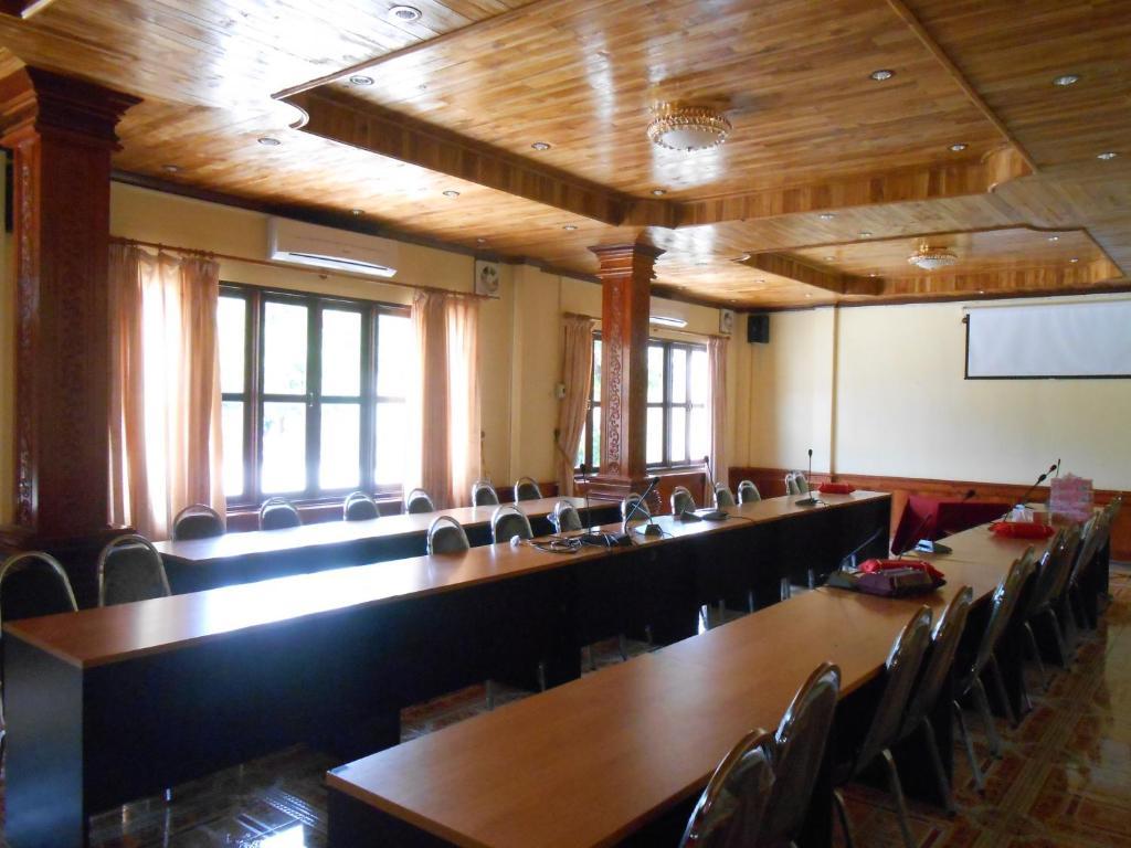 Khampaseuth Hotel Ванг-Виенг Экстерьер фото